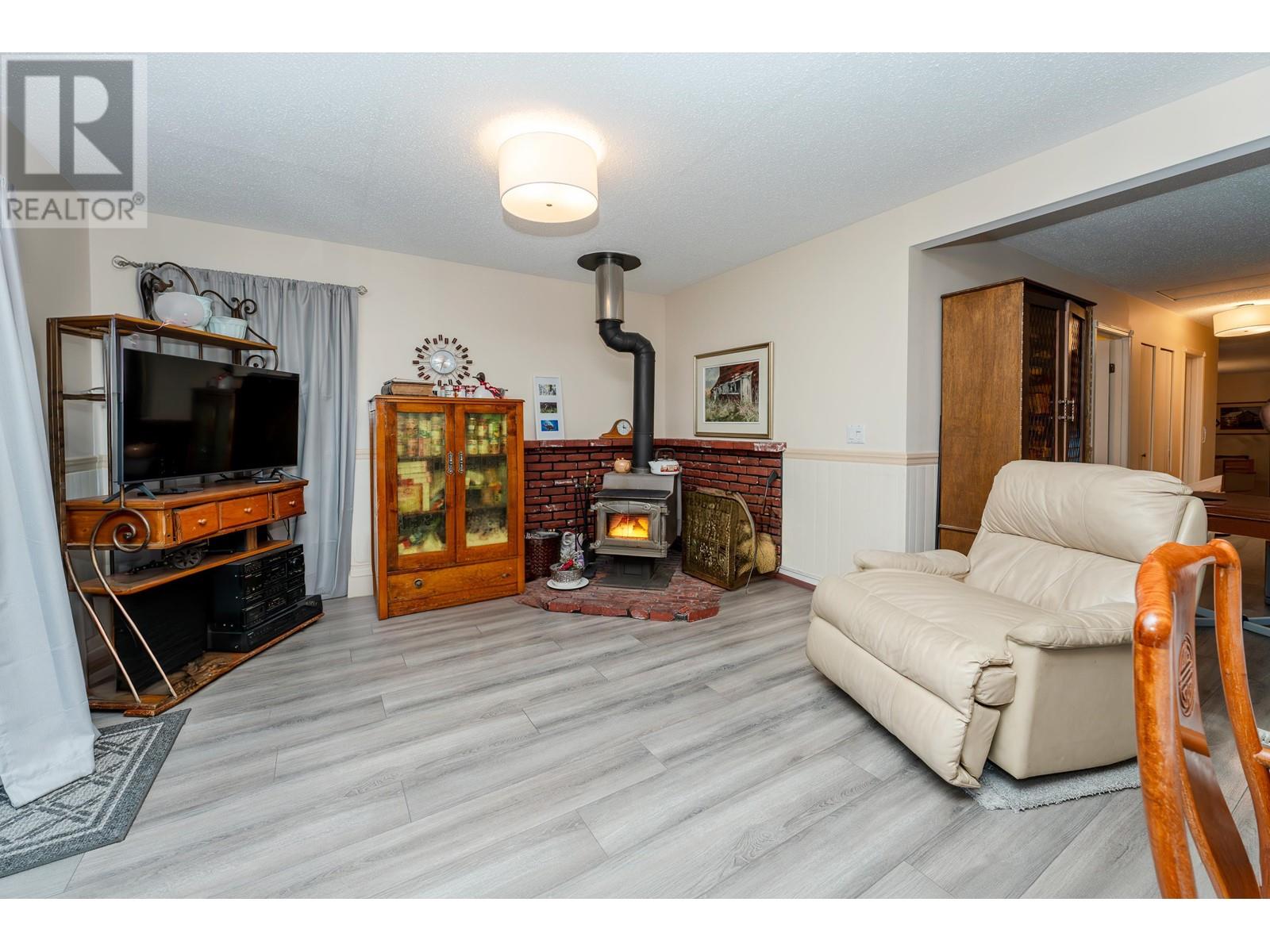 1725 Pitt River Road, Port Coquitlam, British Columbia  V3C 1P5 - Photo 5 - R2924342