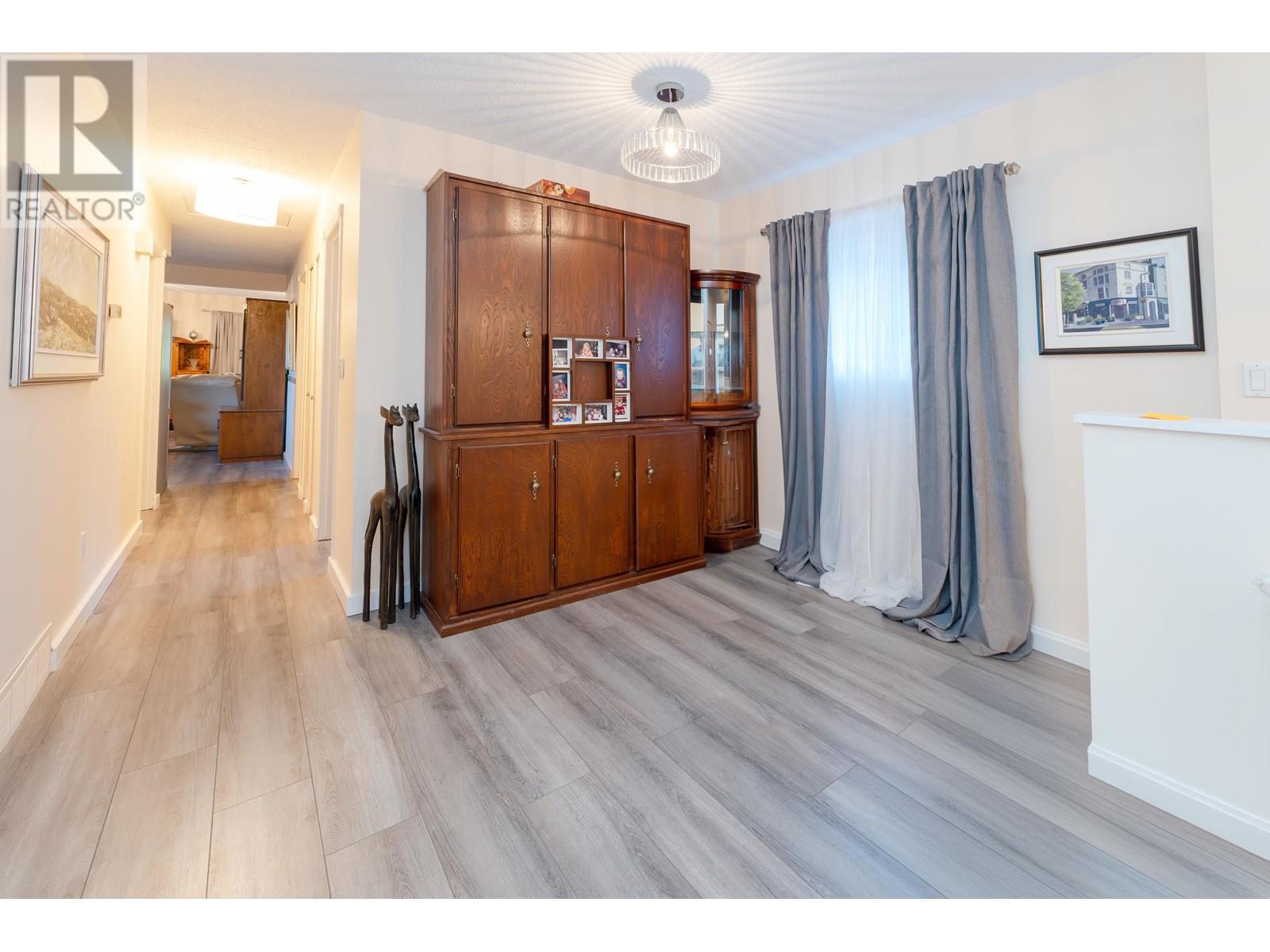 1725 Pitt River Road, Port Coquitlam, British Columbia  V3C 1P5 - Photo 6 - R2924342