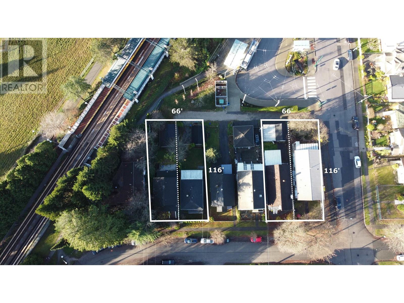 Listing Picture 2 of 3 : 2474 E 24TH AVENUE, Vancouver / 溫哥華 - 魯藝地產 Yvonne Lu Group - MLS Medallion Club Member