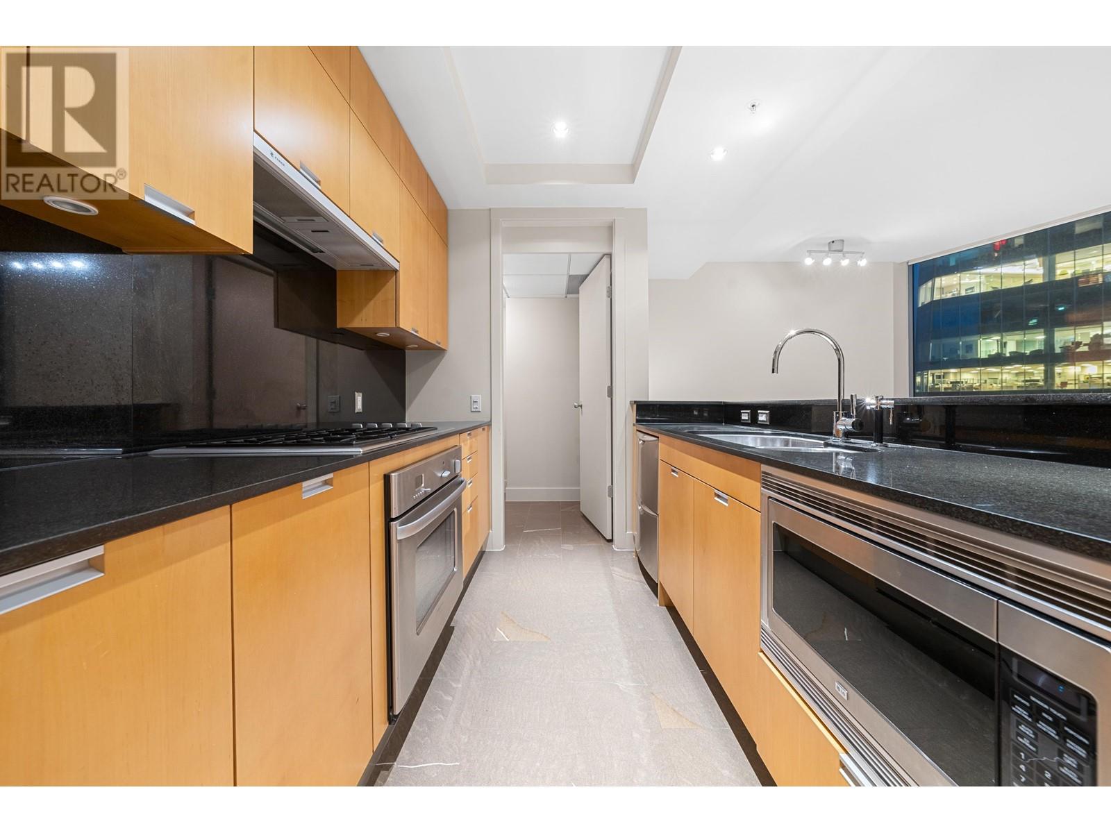 Listing Picture 12 of 23 : 3306 1077 W CORDOVA STREET, Vancouver / 溫哥華 - 魯藝地產 Yvonne Lu Group - MLS Medallion Club Member