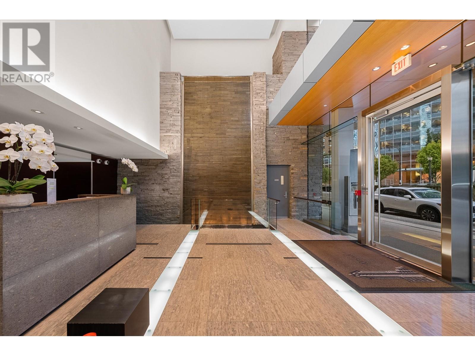 Listing Picture 18 of 23 : 3306 1077 W CORDOVA STREET, Vancouver / 溫哥華 - 魯藝地產 Yvonne Lu Group - MLS Medallion Club Member