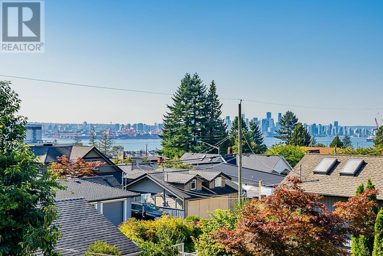 627 E 6th Street, North Vancouver, British Columbia  V7L 1R4 - Photo 40 - R2924686