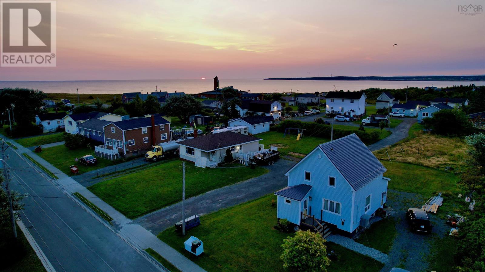 164 Blackett Street, Glace Bay, Nova Scotia  B1A 1E5 - Photo 1 - 202421985