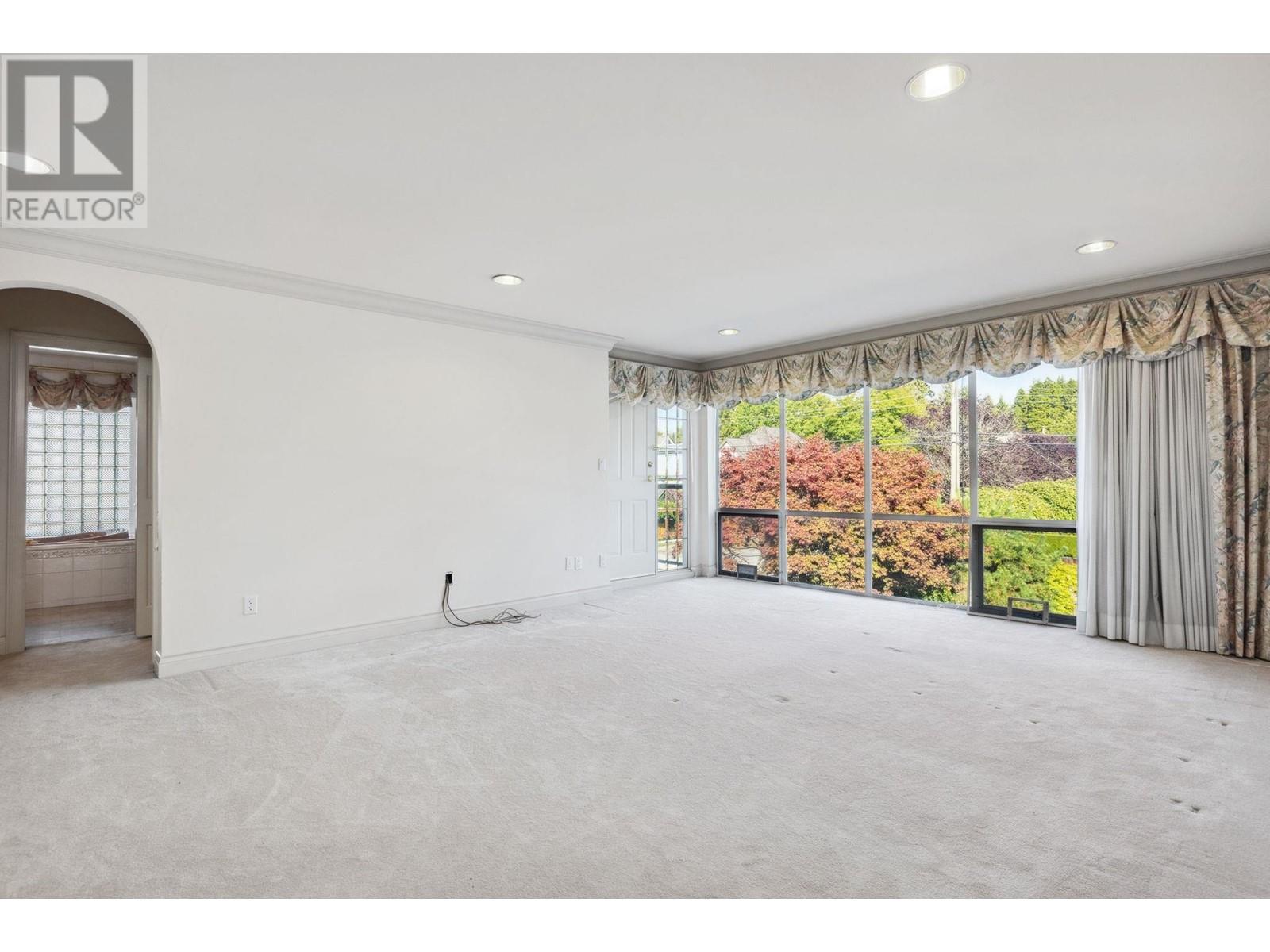 Listing Picture 22 of 38 : 6808 ANGUS DRIVE, Vancouver / 溫哥華 - 魯藝地產 Yvonne Lu Group - MLS Medallion Club Member