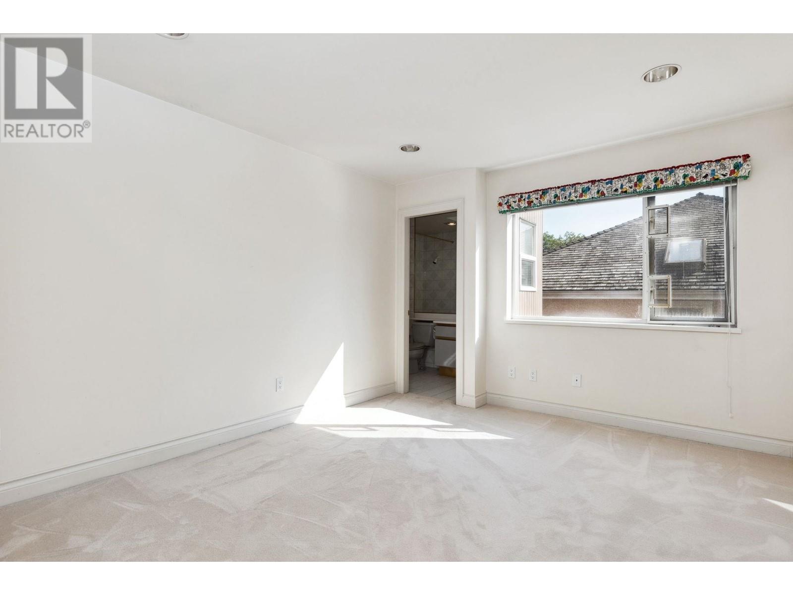 Listing Picture 19 of 38 : 6808 ANGUS DRIVE, Vancouver / 溫哥華 - 魯藝地產 Yvonne Lu Group - MLS Medallion Club Member