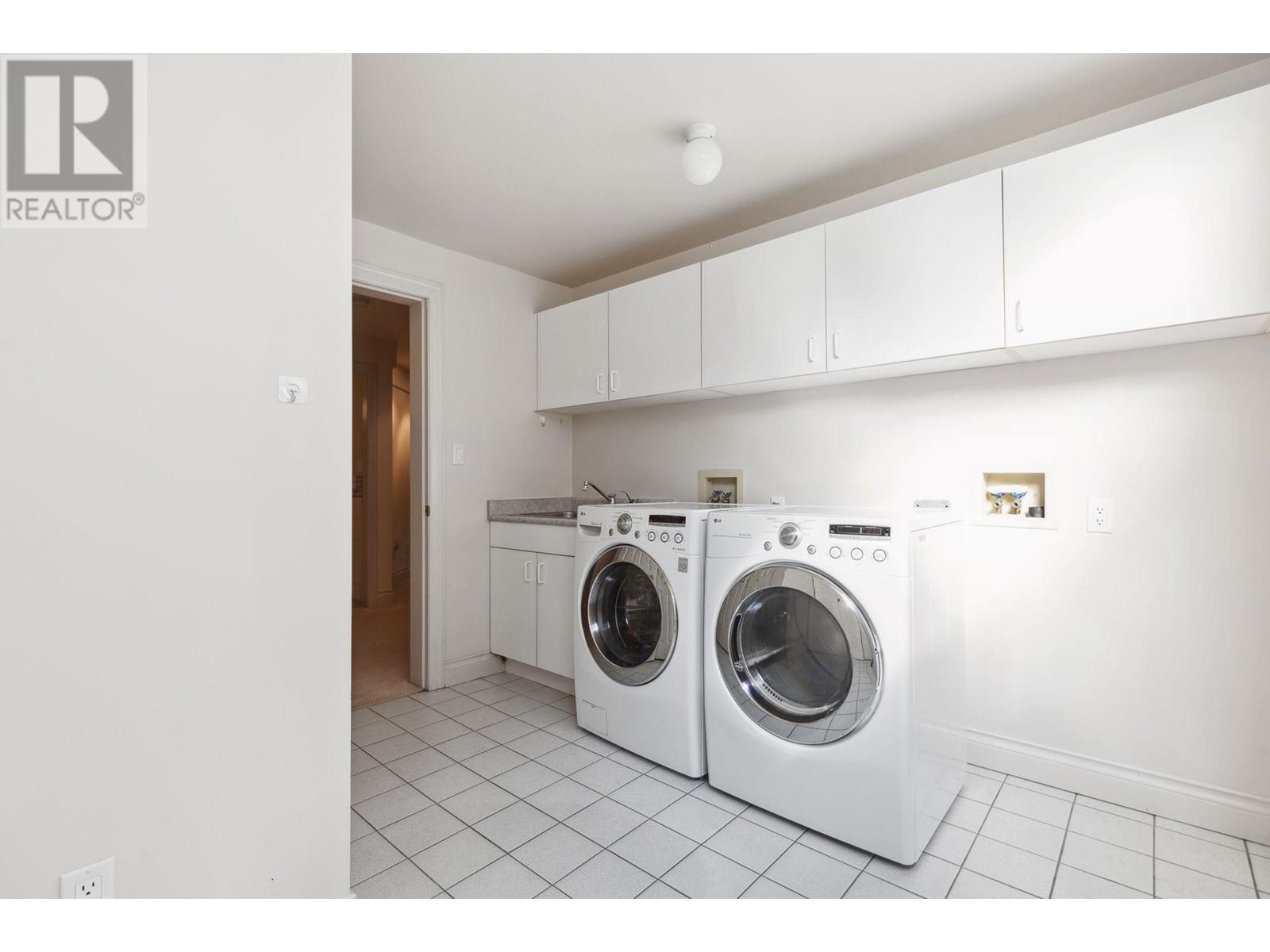 Listing Picture 33 of 38 : 6808 ANGUS DRIVE, Vancouver / 溫哥華 - 魯藝地產 Yvonne Lu Group - MLS Medallion Club Member