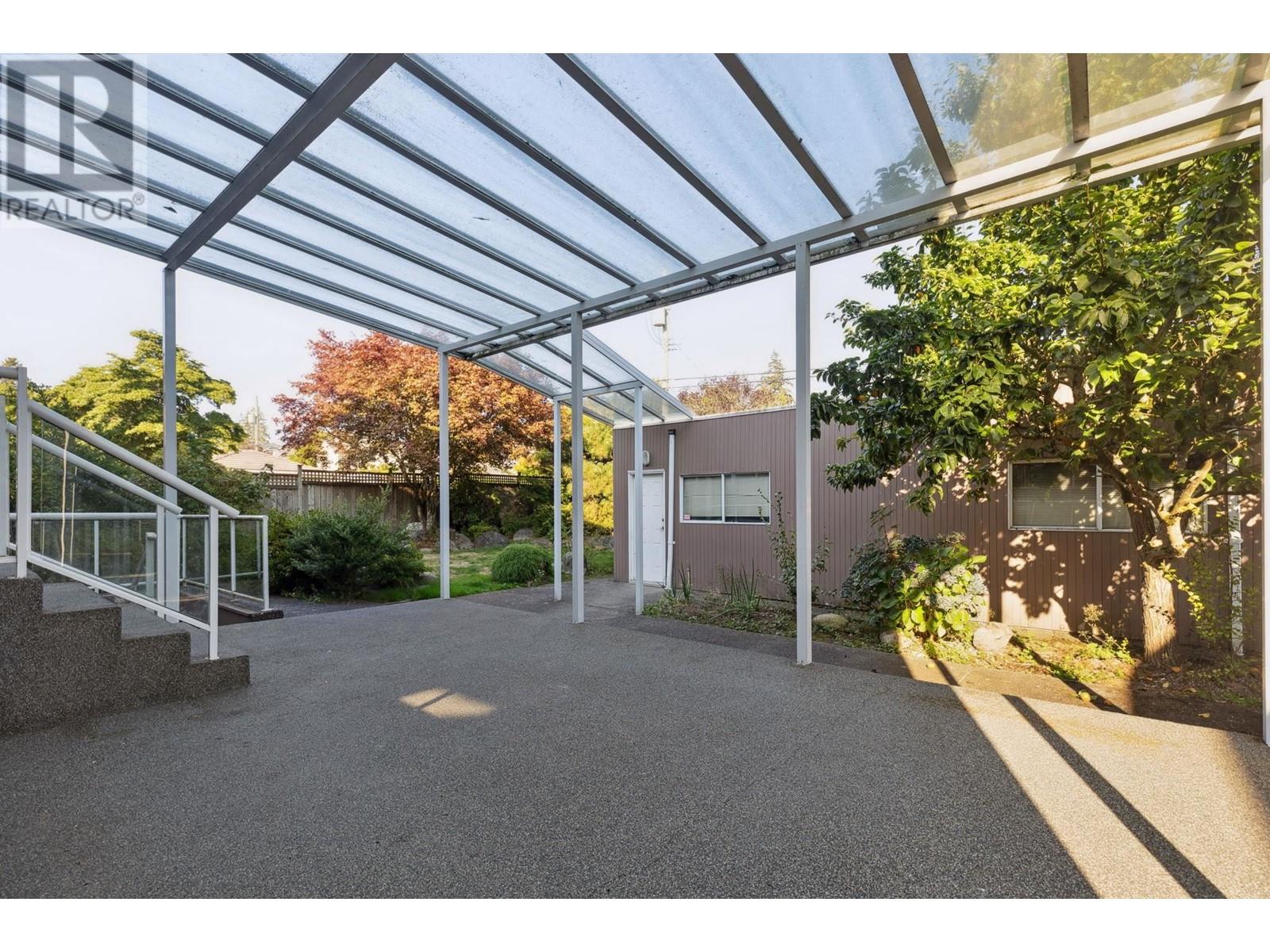 Listing Picture 35 of 38 : 6808 ANGUS DRIVE, Vancouver / 溫哥華 - 魯藝地產 Yvonne Lu Group - MLS Medallion Club Member