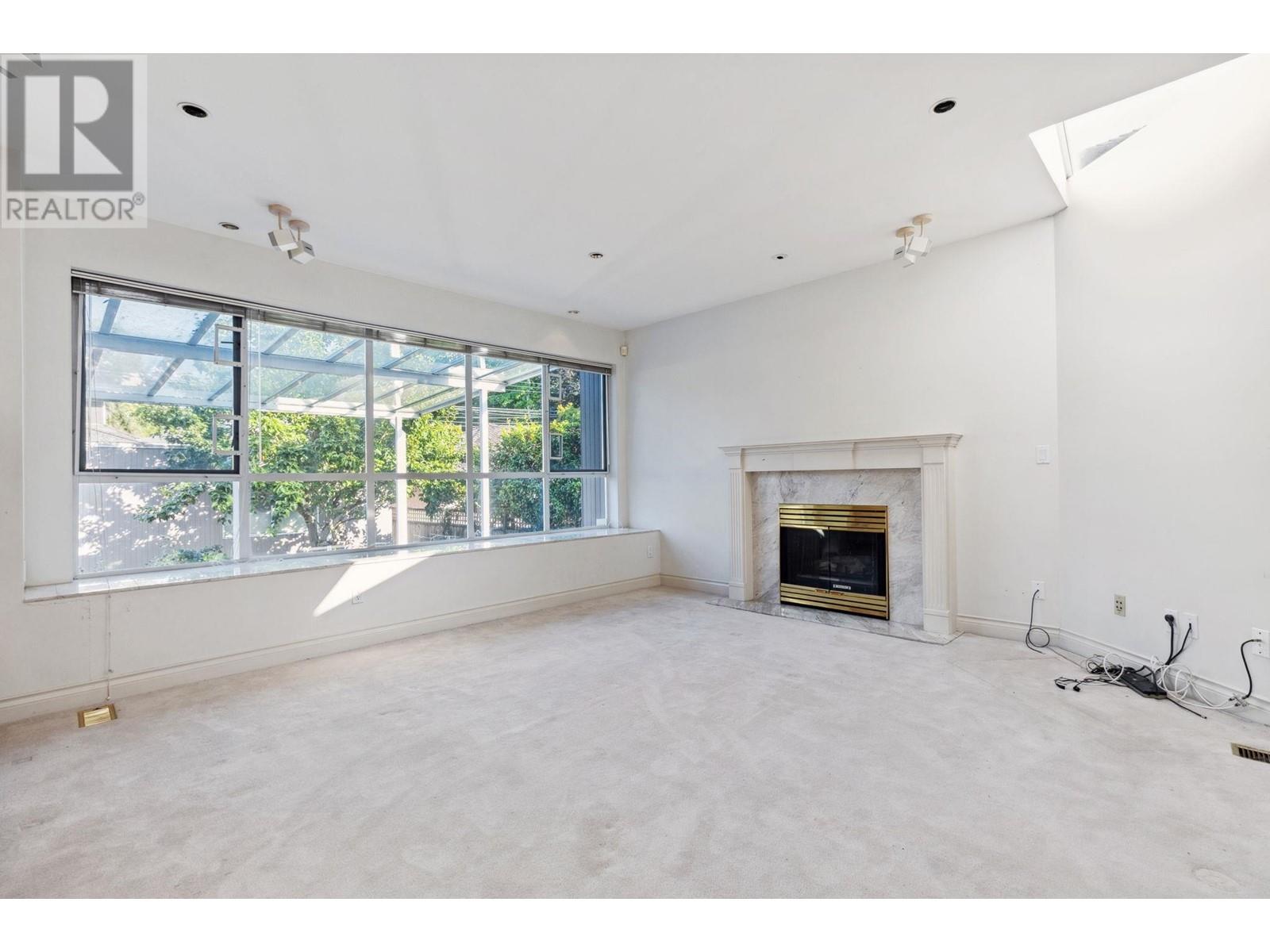 Listing Picture 15 of 38 : 6808 ANGUS DRIVE, Vancouver / 溫哥華 - 魯藝地產 Yvonne Lu Group - MLS Medallion Club Member