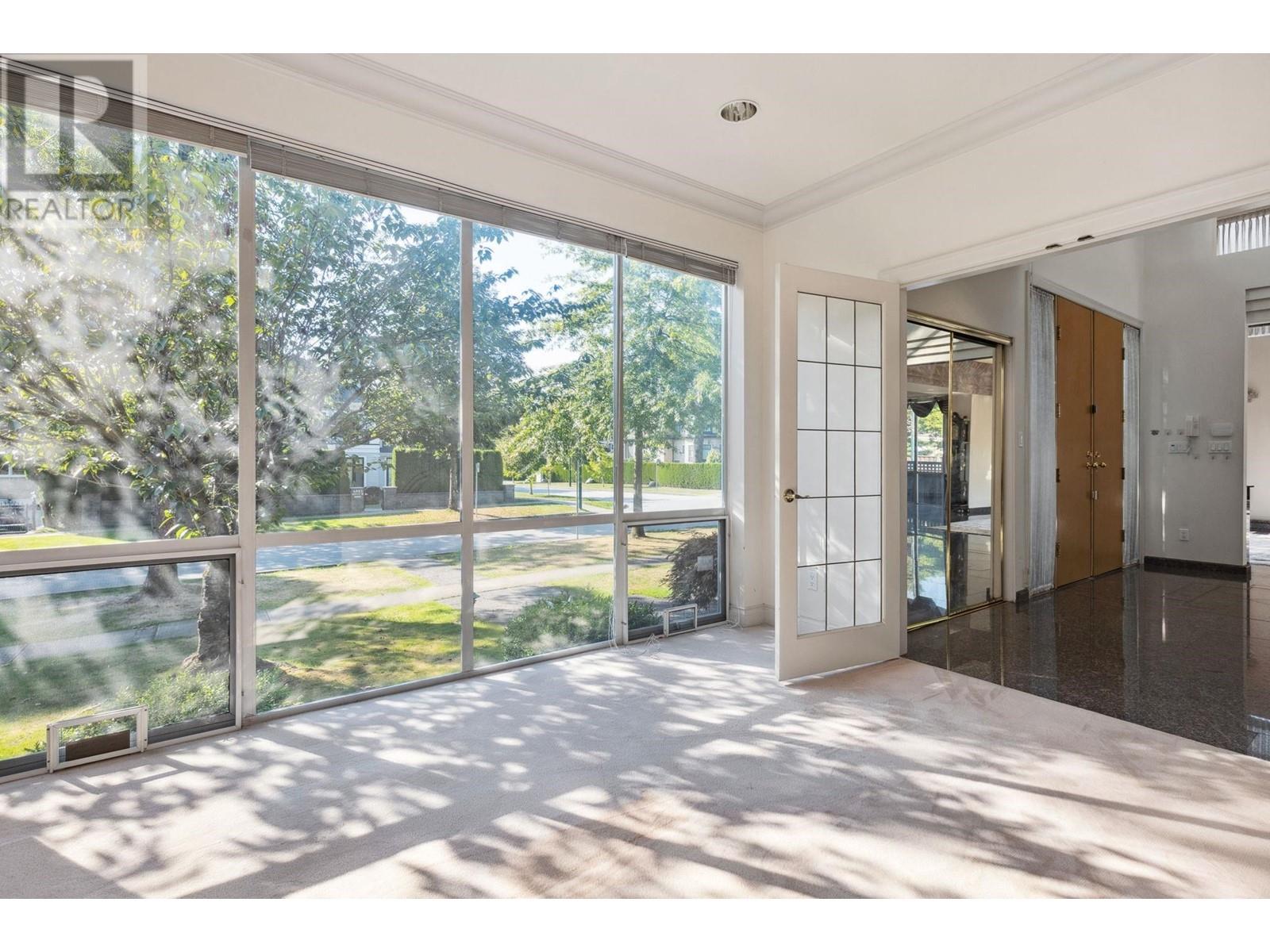 Listing Picture 4 of 38 : 6808 ANGUS DRIVE, Vancouver / 溫哥華 - 魯藝地產 Yvonne Lu Group - MLS Medallion Club Member