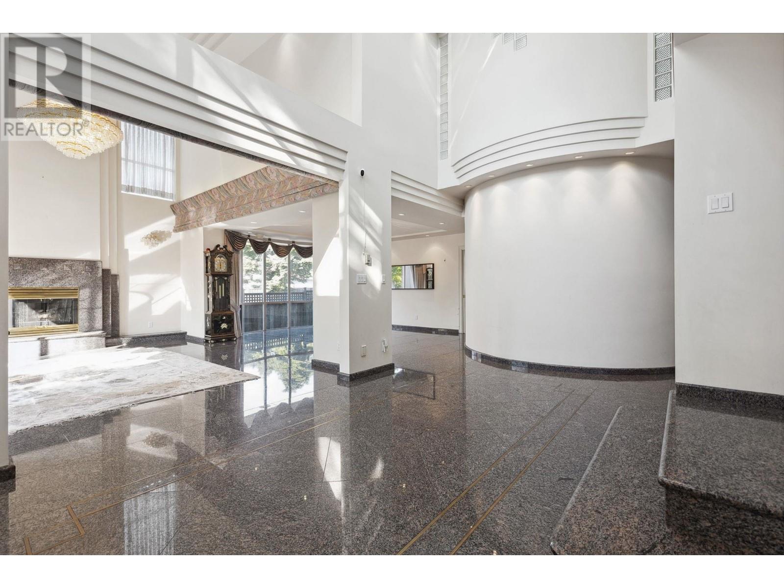 Listing Picture 3 of 38 : 6808 ANGUS DRIVE, Vancouver / 溫哥華 - 魯藝地產 Yvonne Lu Group - MLS Medallion Club Member