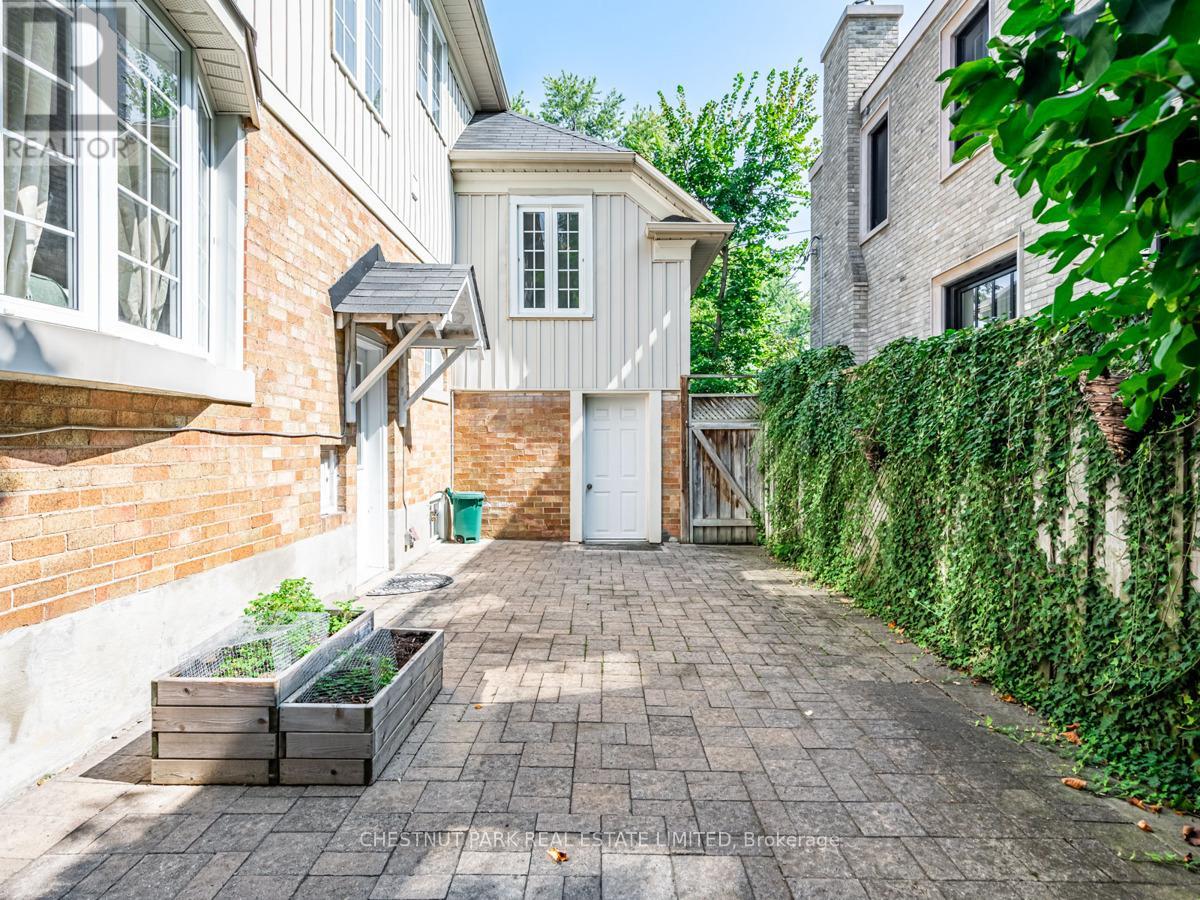 28 Brendan Road, Toronto (Leaside), Ontario  M4G 2X1 - Photo 29 - C9345309