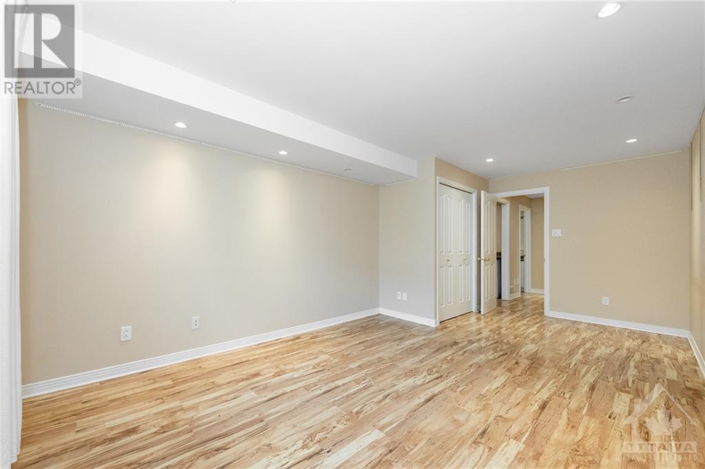 B - 108 Milner Downs Crescent, Ottawa, Ontario  K2M 2S4 - Photo 7 - X9519135