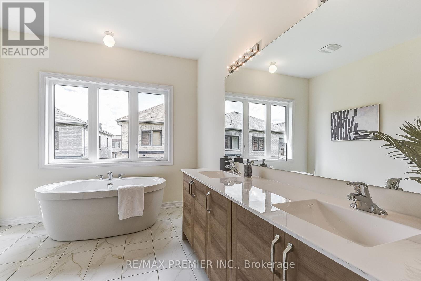 219 Fallharvest Way, Whitchurch-Stouffville, Ontario  L4A 0S1 - Photo 25 - N9255835
