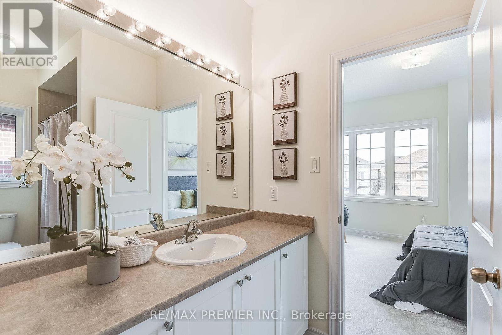 219 Fallharvest Way, Whitchurch-Stouffville, Ontario  L4A 0S1 - Photo 27 - N9255835