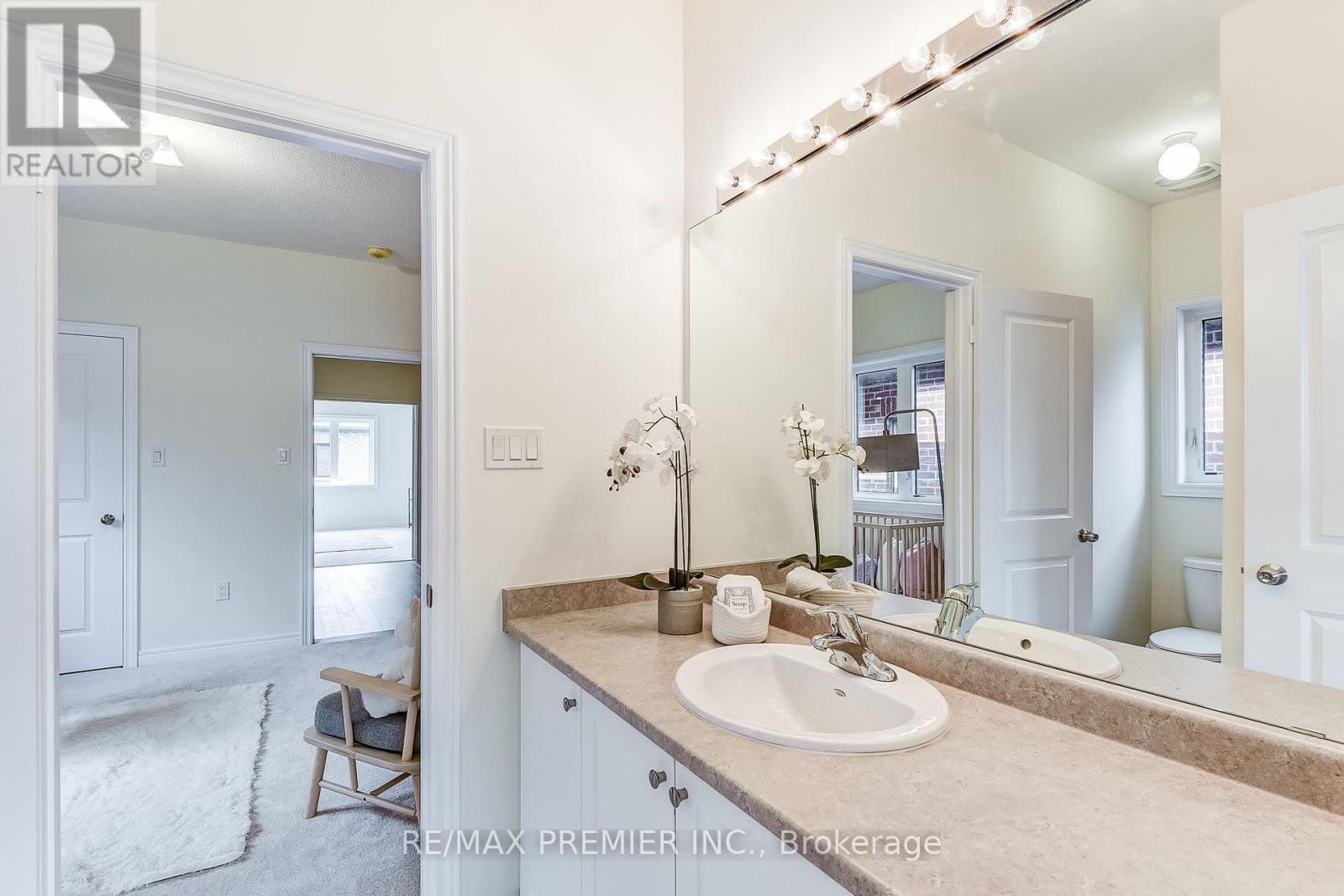 219 Fallharvest Way, Whitchurch-Stouffville, Ontario  L4A 0S1 - Photo 28 - N9255835