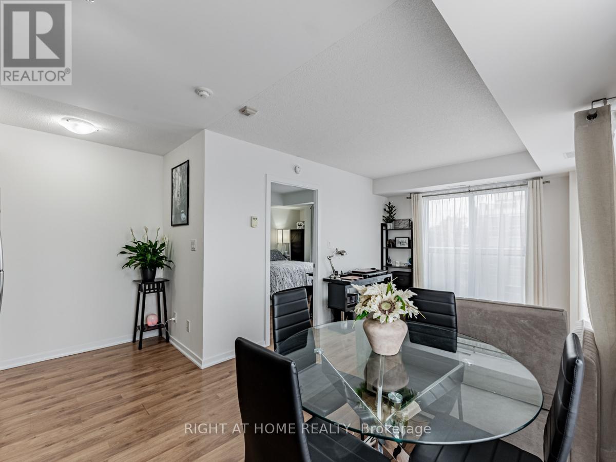 502 - 801 Sheppard Avenue W, Toronto (Clanton Park), Ontario  M3H 0A8 - Photo 6 - C9345852