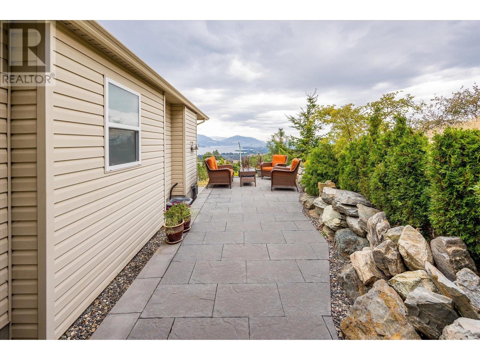 700 South Crest Drive Unit# #8 Kelowna