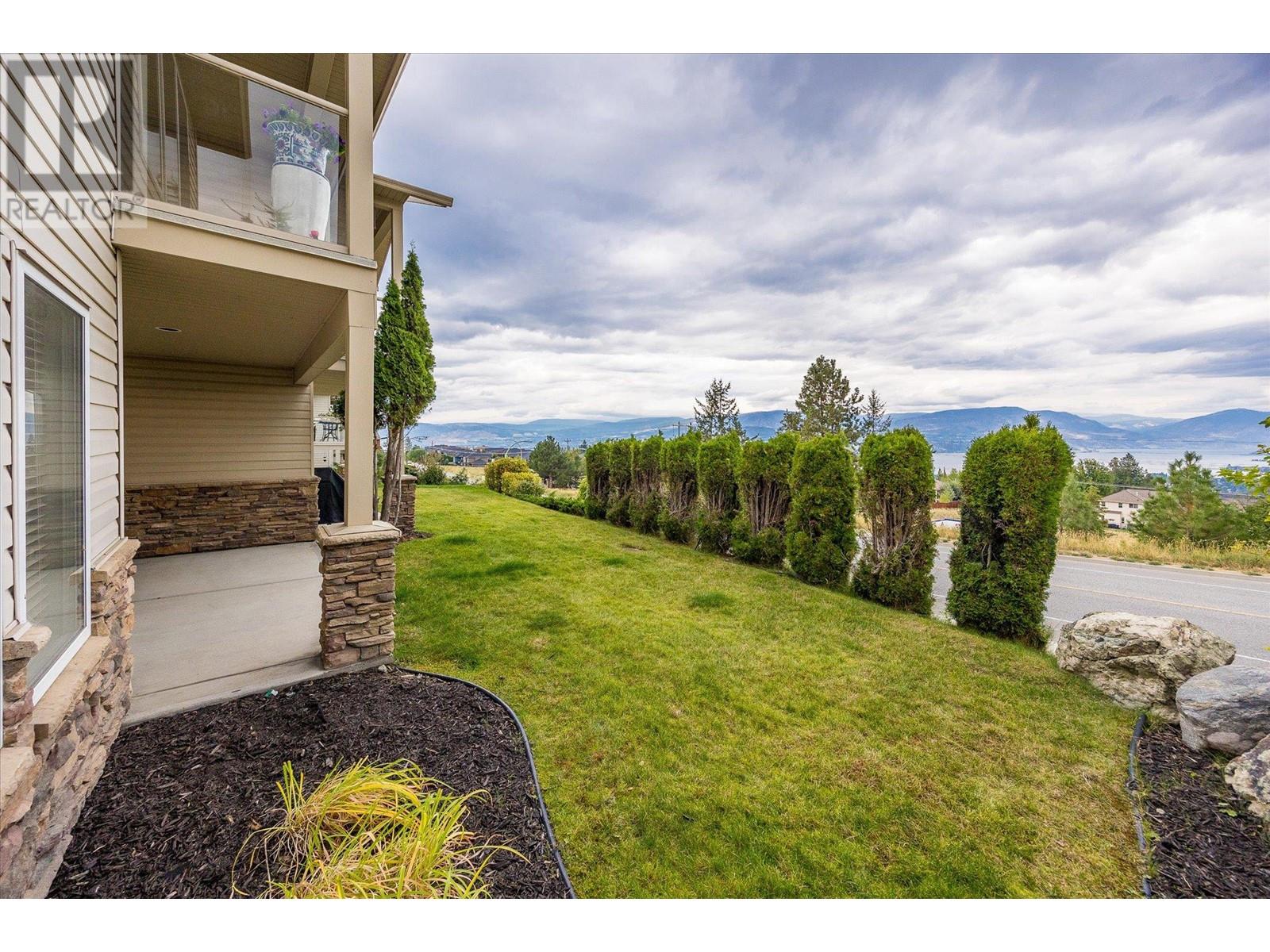 700 South Crest Drive Unit# #8 Kelowna Photo 43