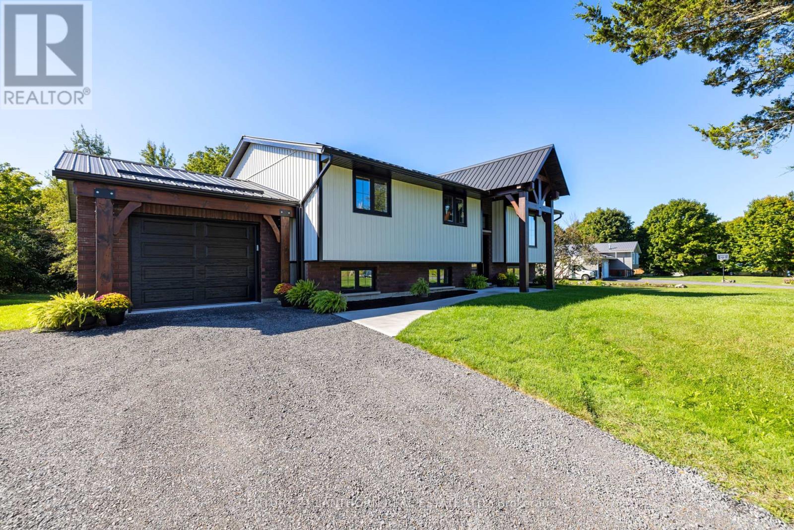Property at 971 POWERLINE ROAD image 2