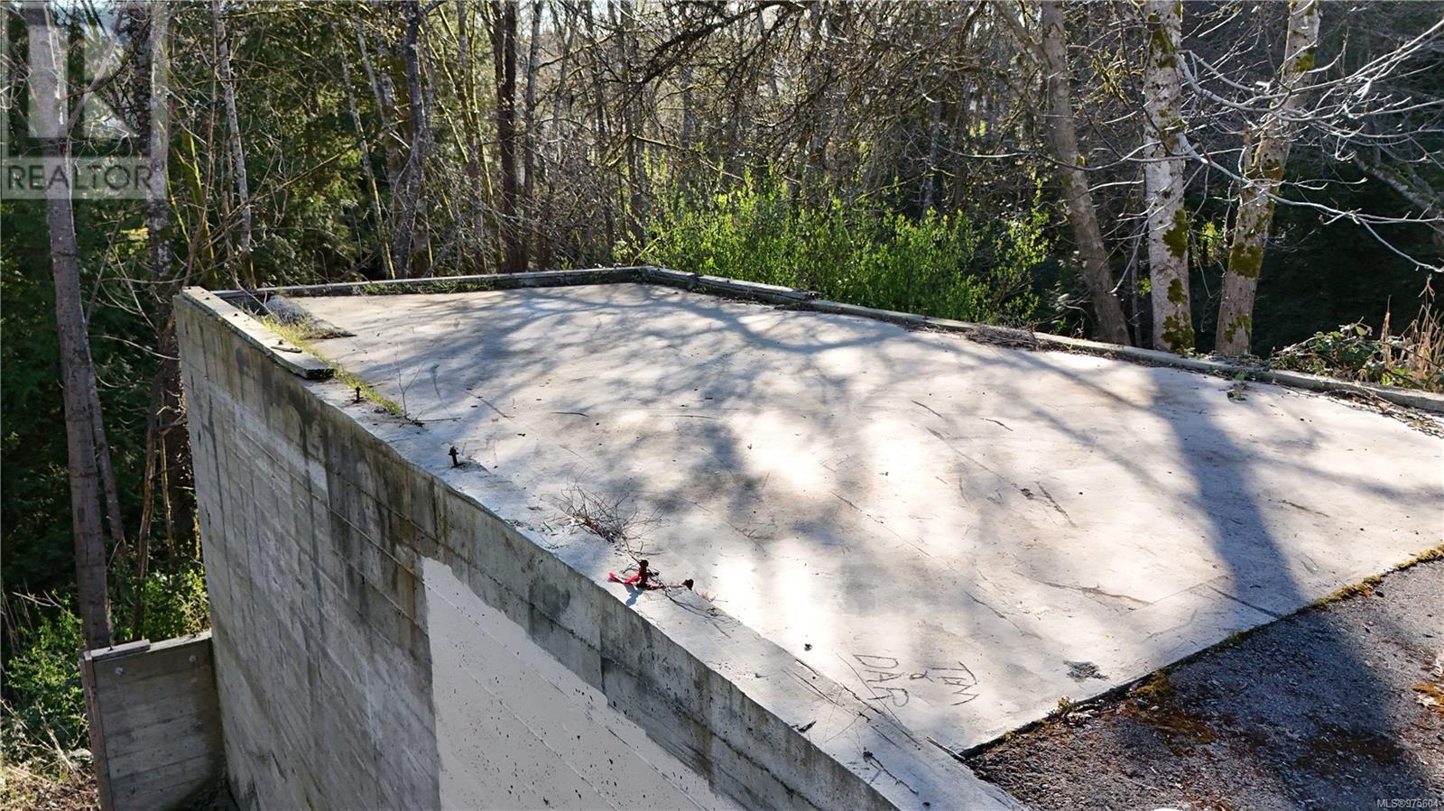 Property at 3111 Departure Bay Rd image 2