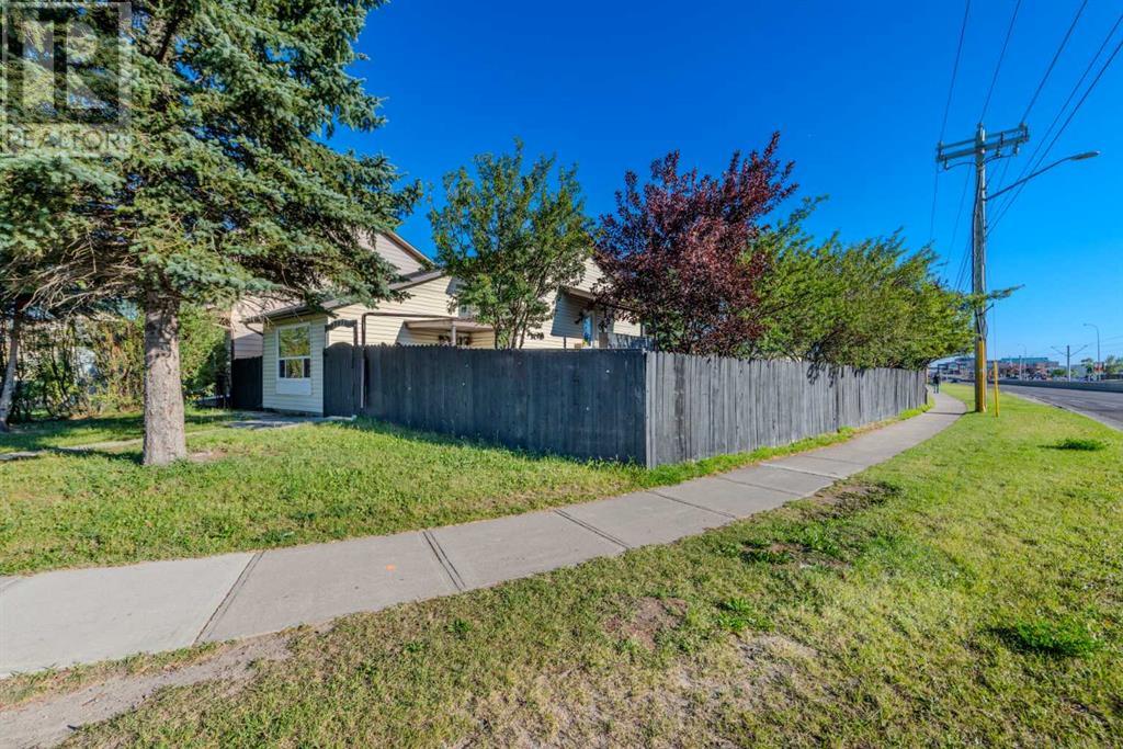 3711 44 Avenue Ne, Calgary, Alberta  T1Y 5Z4 - Photo 2 - A2162029