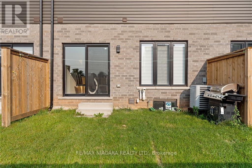 4861 Pettit Avenue, Niagara Falls, Ontario  L2K 0B7 - Photo 24 - X9346073