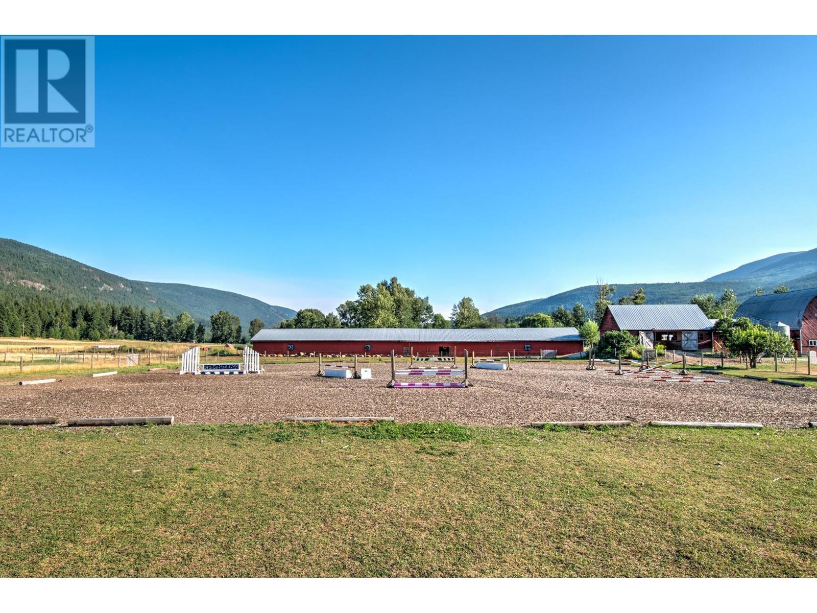 553 Salmon River Road Salmon Arm