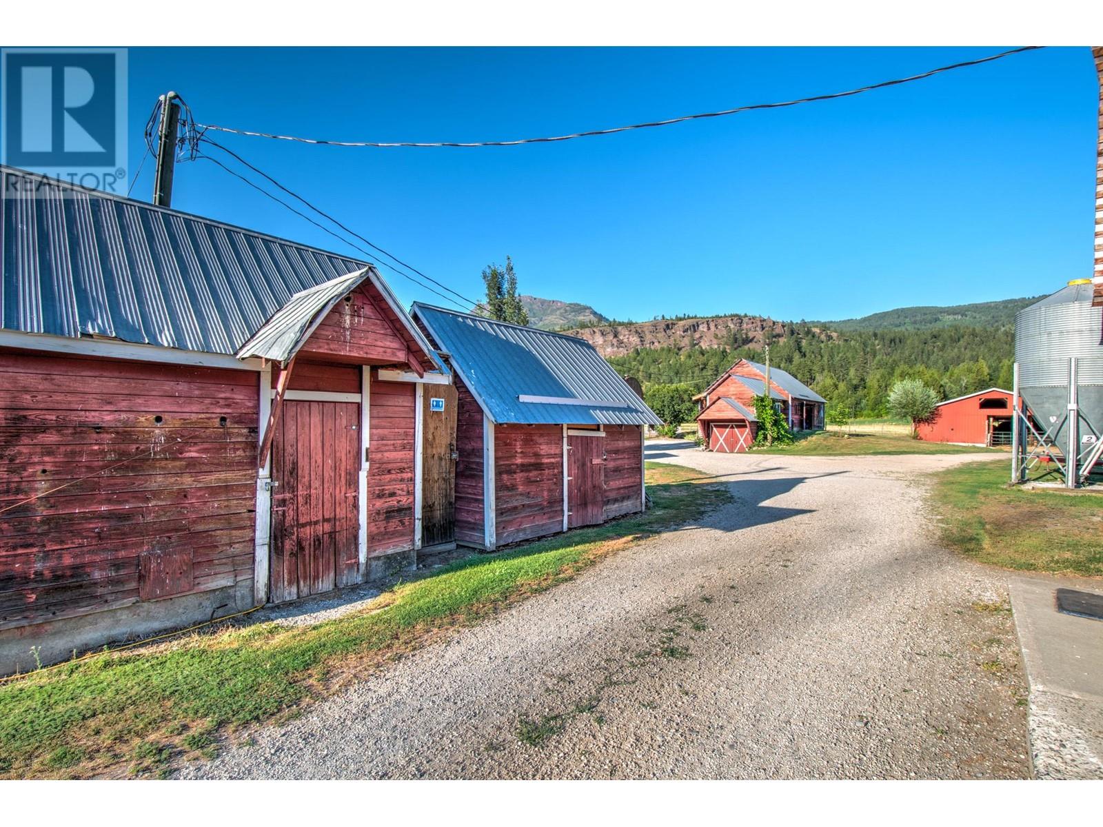 553 Salmon River Road, Salmon Arm, British Columbia  V1E 3E6 - Photo 65 - 10320281