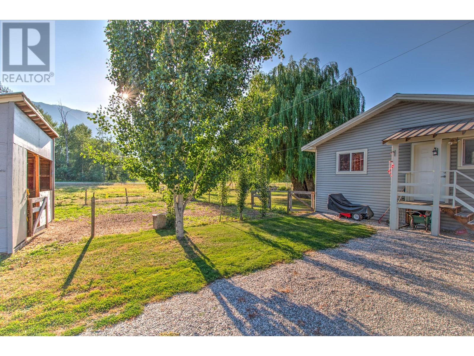 553 Salmon River Road Salmon Arm