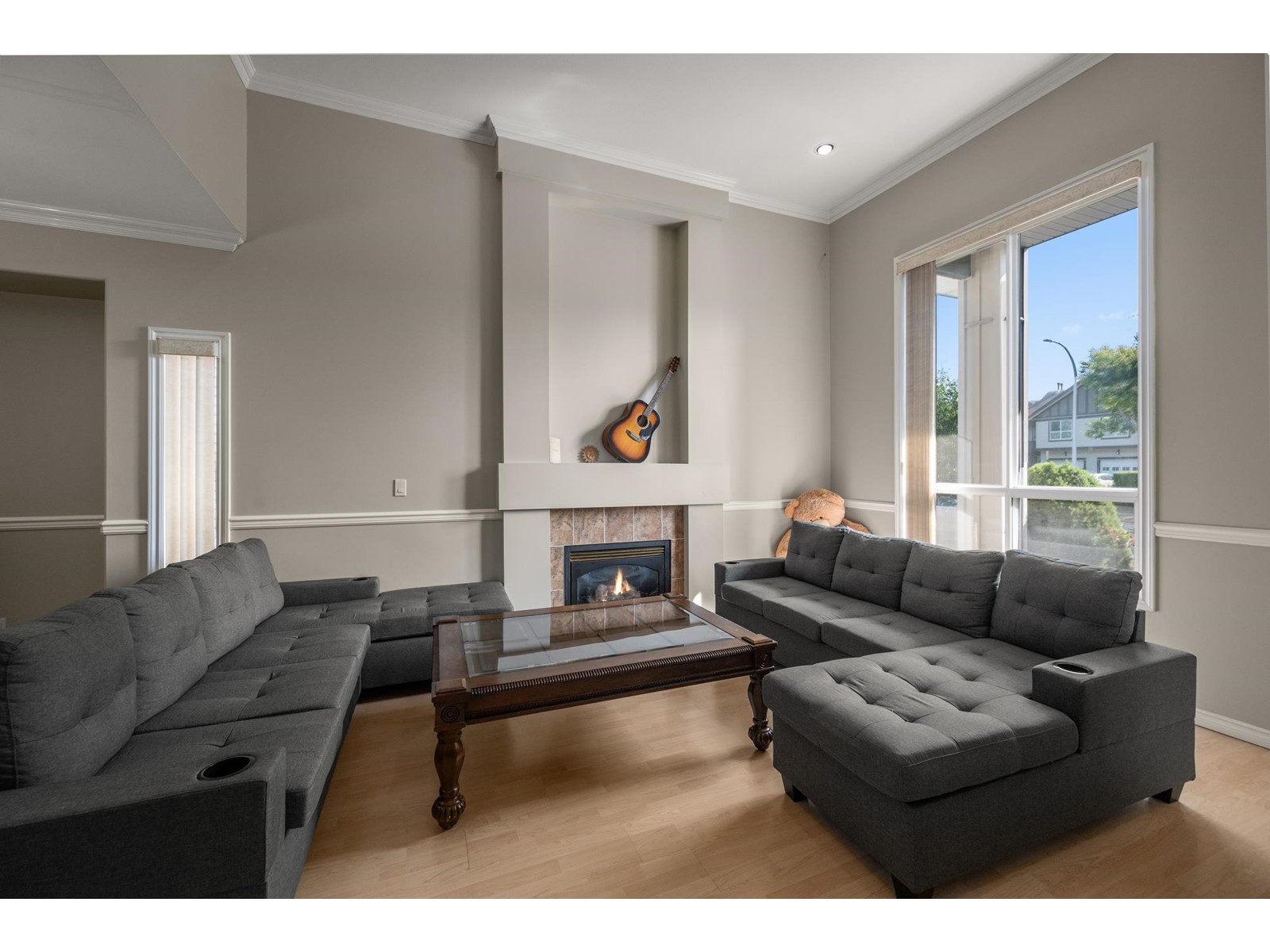 Property at 8227 158 STREET image 2