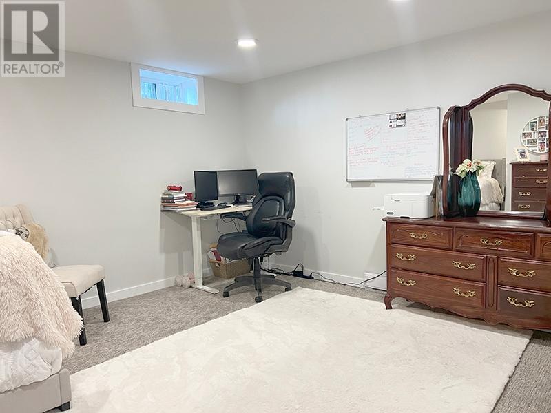 54-1605 Summit Drive, Kamloops, British Columbia   - Photo 10 - 180868