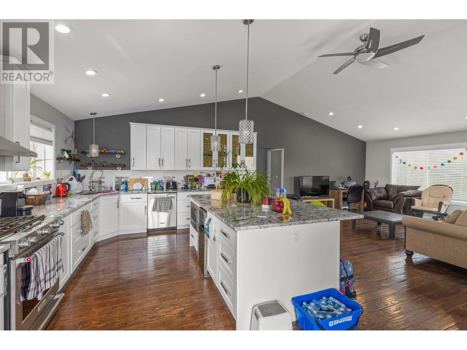 3174 Boucherie Road, West Kelowna, British Columbia V1Z 2G9 - Photo 37 - 10323970