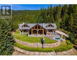585 Beaver Creek Road Beaverdell/Carmi