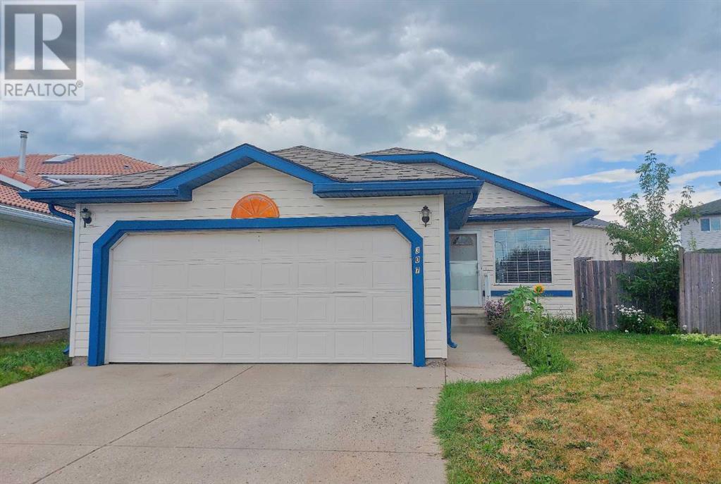 307 Appleglen Place SE, calgary, Alberta