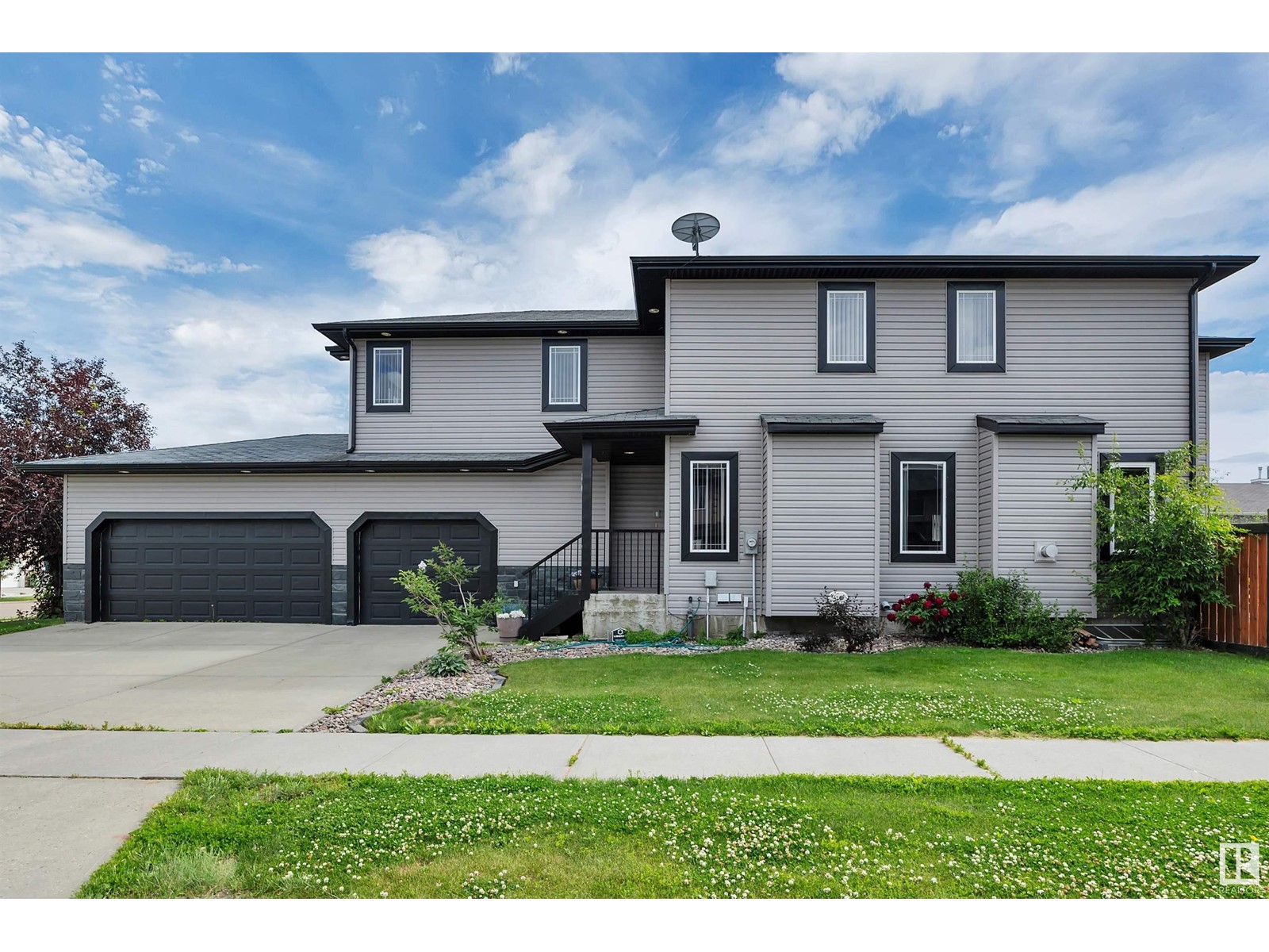 80 Lakewood Bv, Beaumont, Alberta  T4X 0B4 - Photo 3 - E4406050