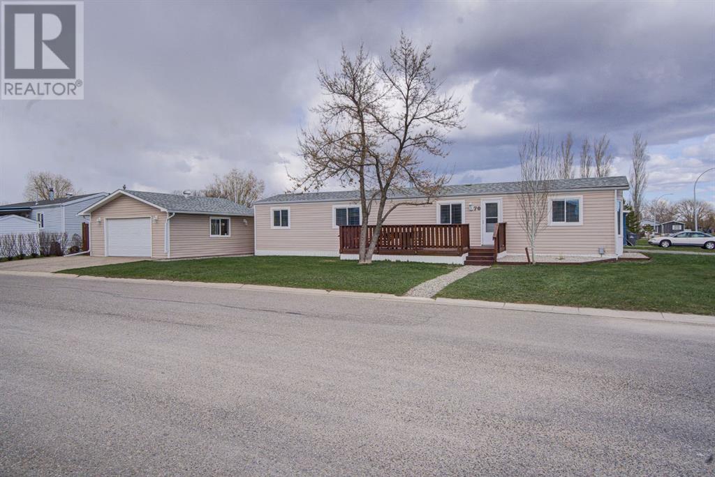 70 Westover Avenue, Claresholm, Alberta  T0L 0T0 - Photo 2 - A2162844