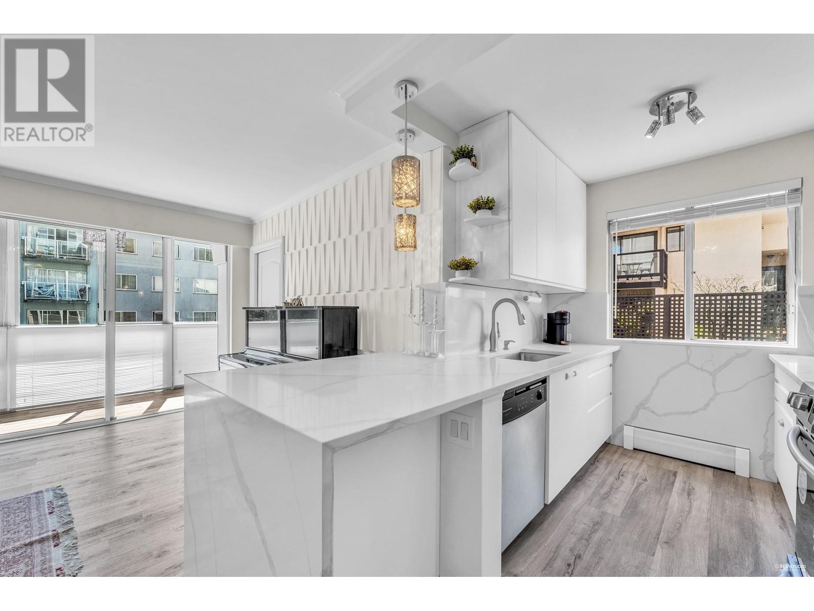 101 1750 Esquimalt Avenue, West Vancouver, British Columbia V7V 1R8 - Photo 13 - R2924874
