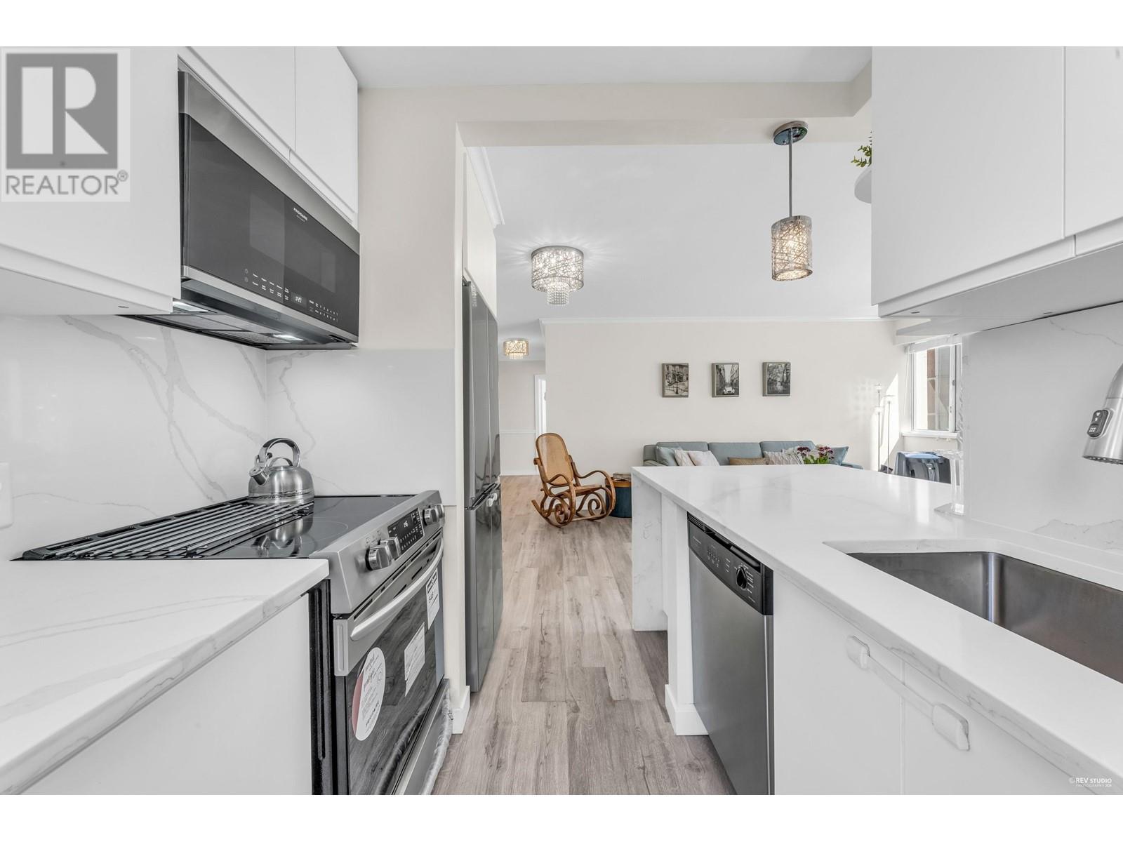 101 1750 Esquimalt Avenue, West Vancouver, British Columbia V7V 1R8 - Photo 14 - R2924874