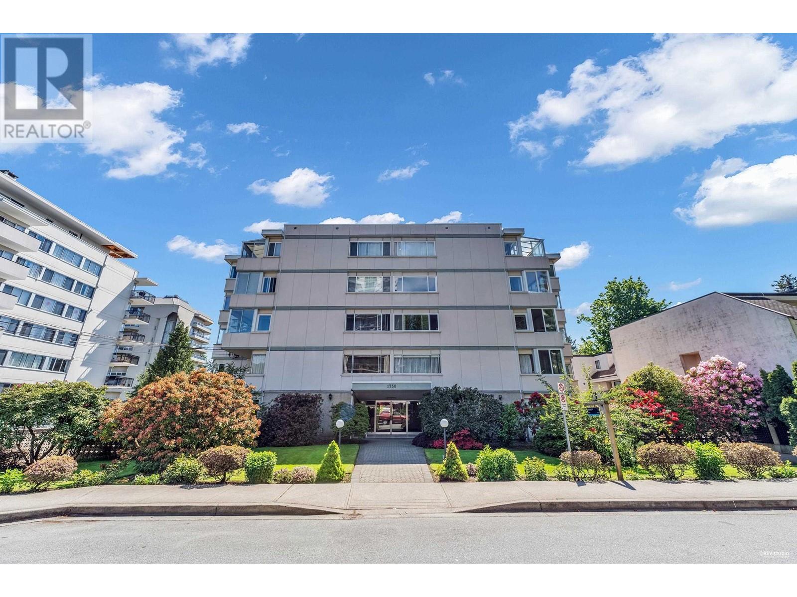 101 1750 Esquimalt Avenue, West Vancouver, British Columbia V7V 1R8 - Photo 2 - R2924874
