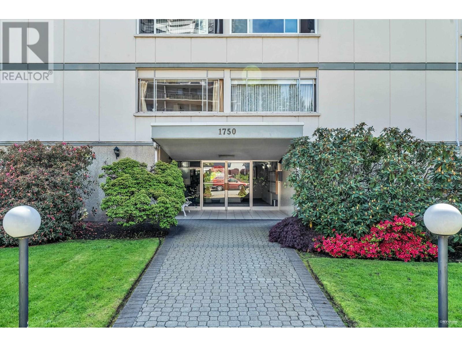 101 1750 Esquimalt Avenue, West Vancouver, British Columbia V7V 1R8 - Photo 3 - R2924874