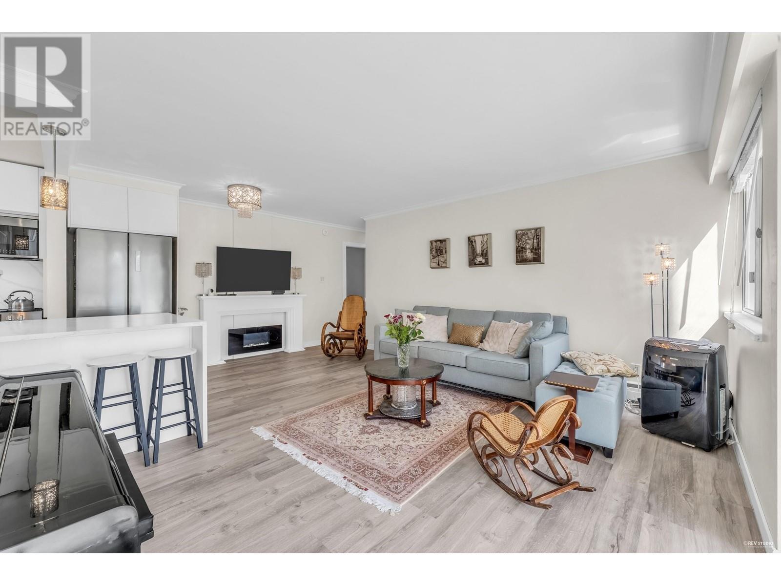 101 1750 Esquimalt Avenue, West Vancouver, British Columbia V7V 1R8 - Photo 8 - R2924874