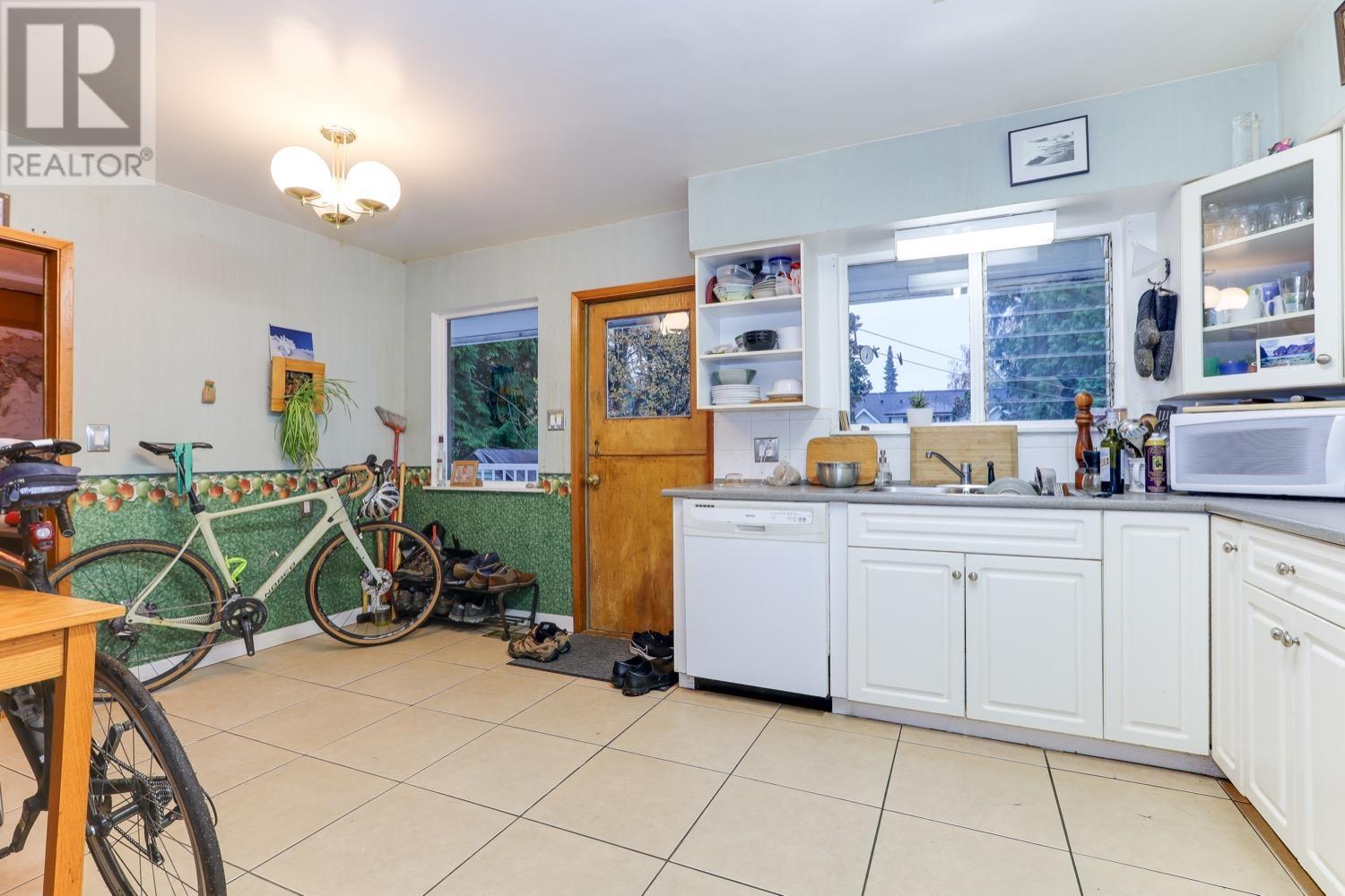 1100 Wilmington Drive, Delta, British Columbia  V4M 2S4 - Photo 9 - R2924901