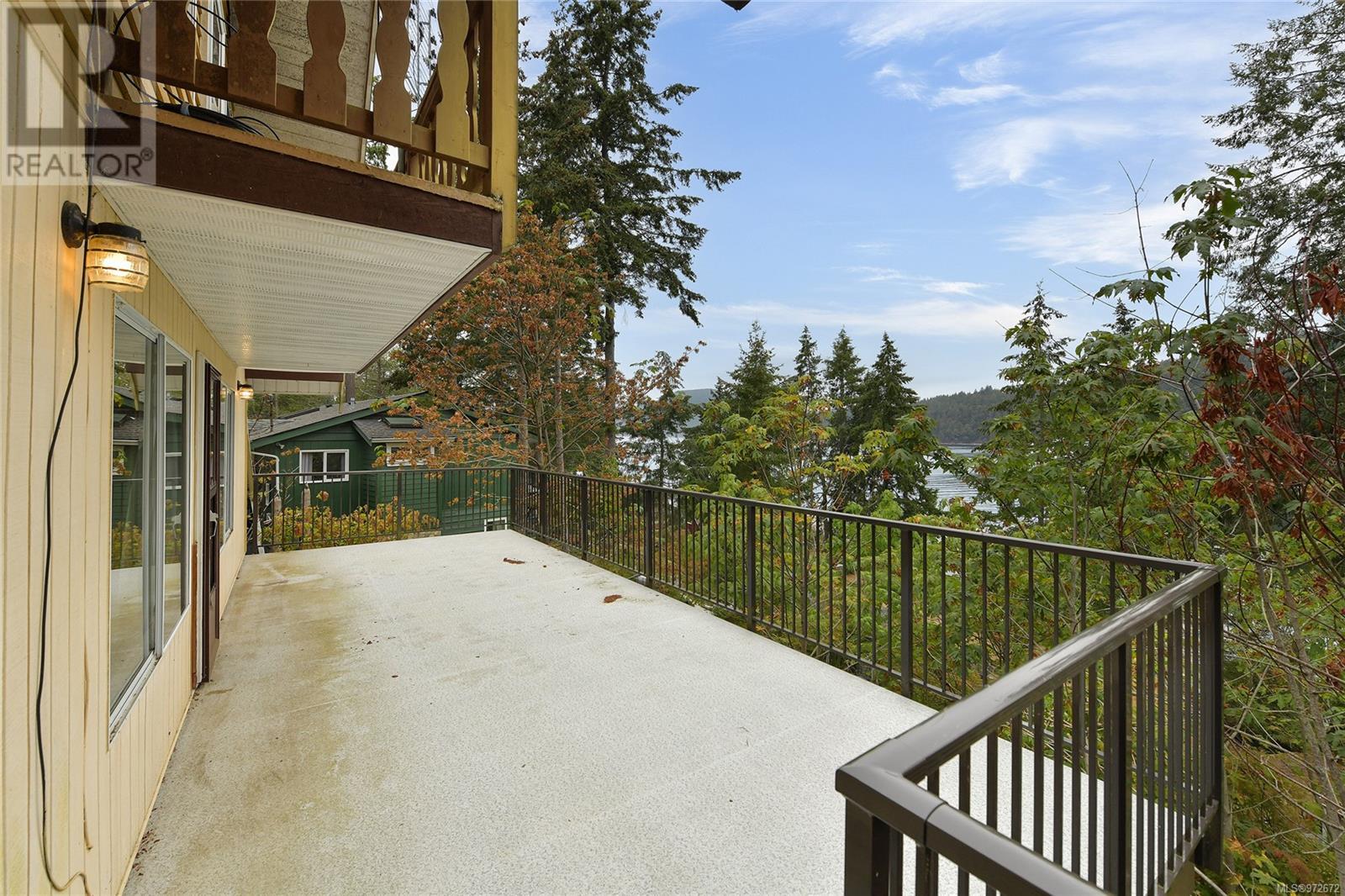 223 Mariners Way, Mayne Island, British Columbia  V0N 2J2 - Photo 21 - 972672