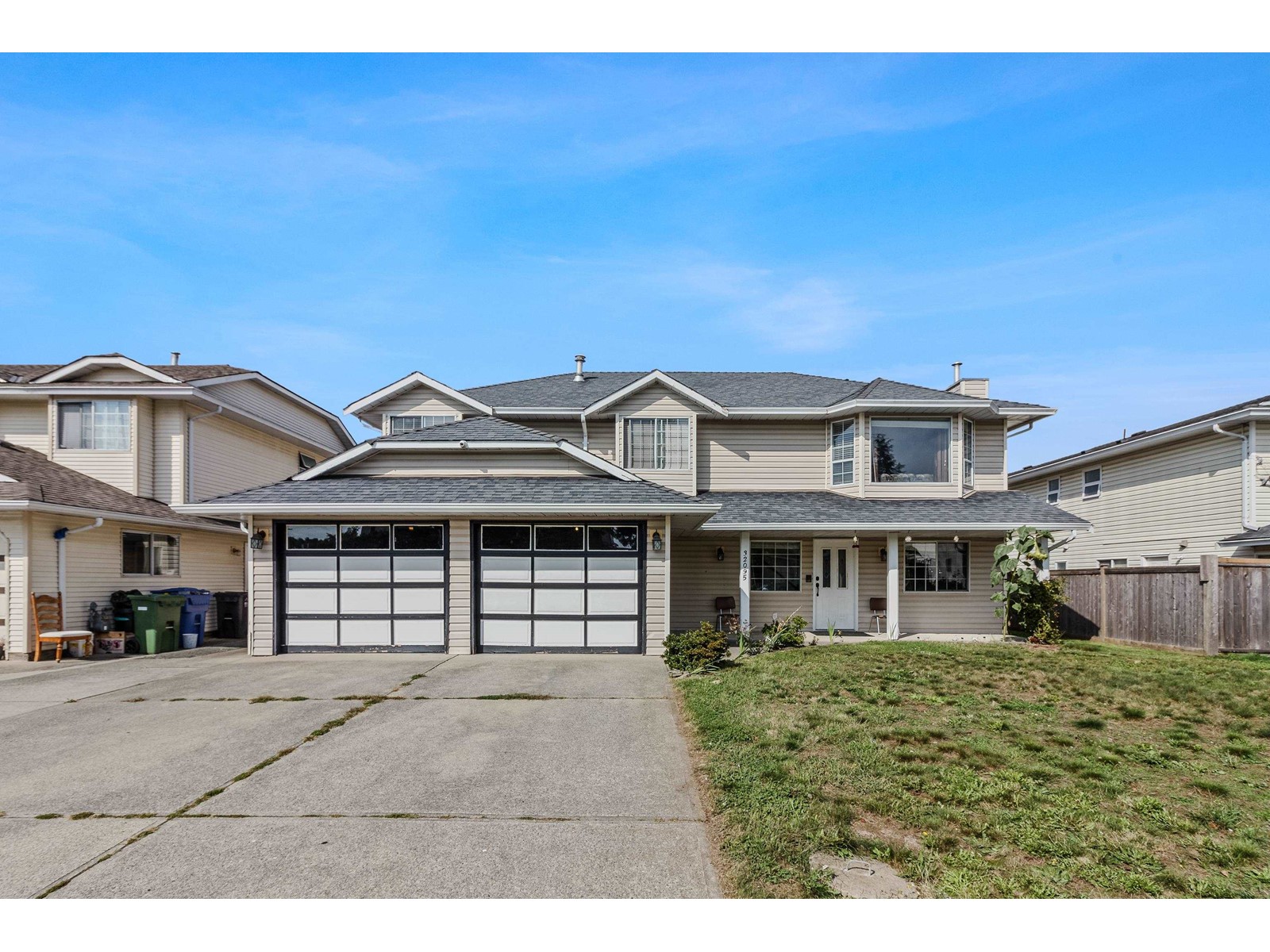 32095 Rogers Avenue, Abbotsford, British Columbia  V2T 5B7 - Photo 1 - R2924485