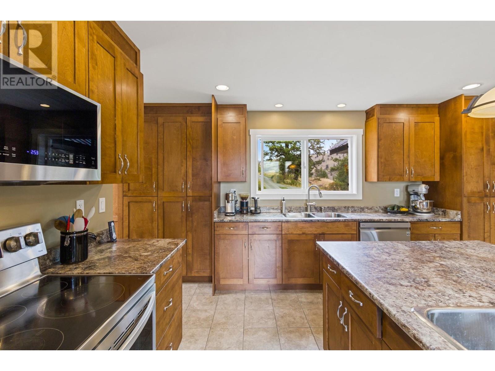 5889 Old Stagecoach Road, Kamloops, British Columbia  V0E 2A0 - Photo 16 - 180877