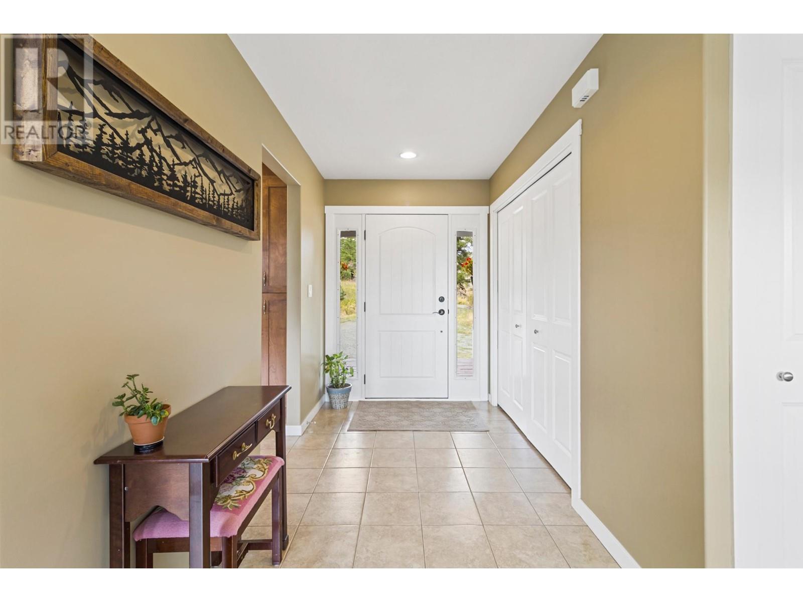 5889 Old Stagecoach Road, Kamloops, British Columbia  V0E 2A0 - Photo 5 - 180877