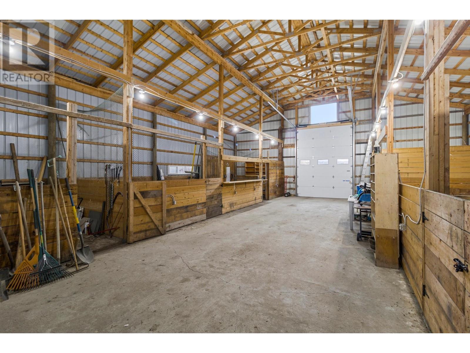 5889 Old Stagecoach Road, Kamloops, British Columbia  V0E 2A0 - Photo 70 - 180877