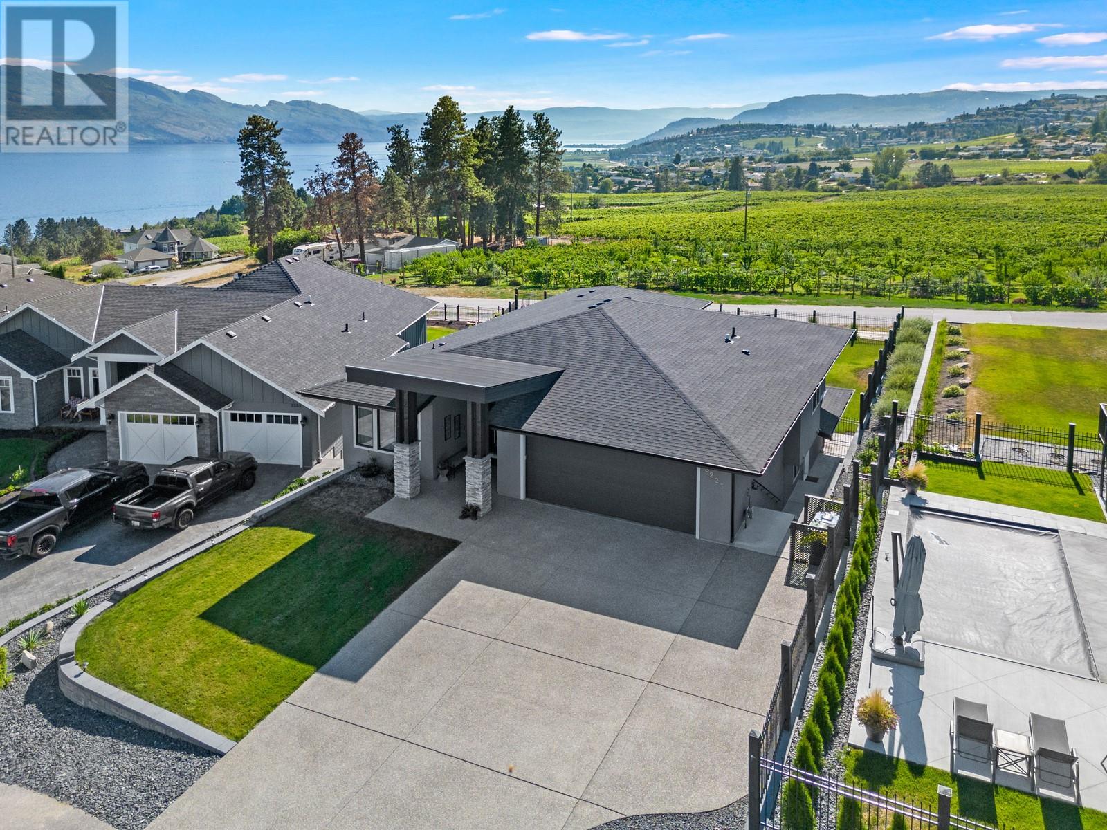 3223 King Road West Kelowna