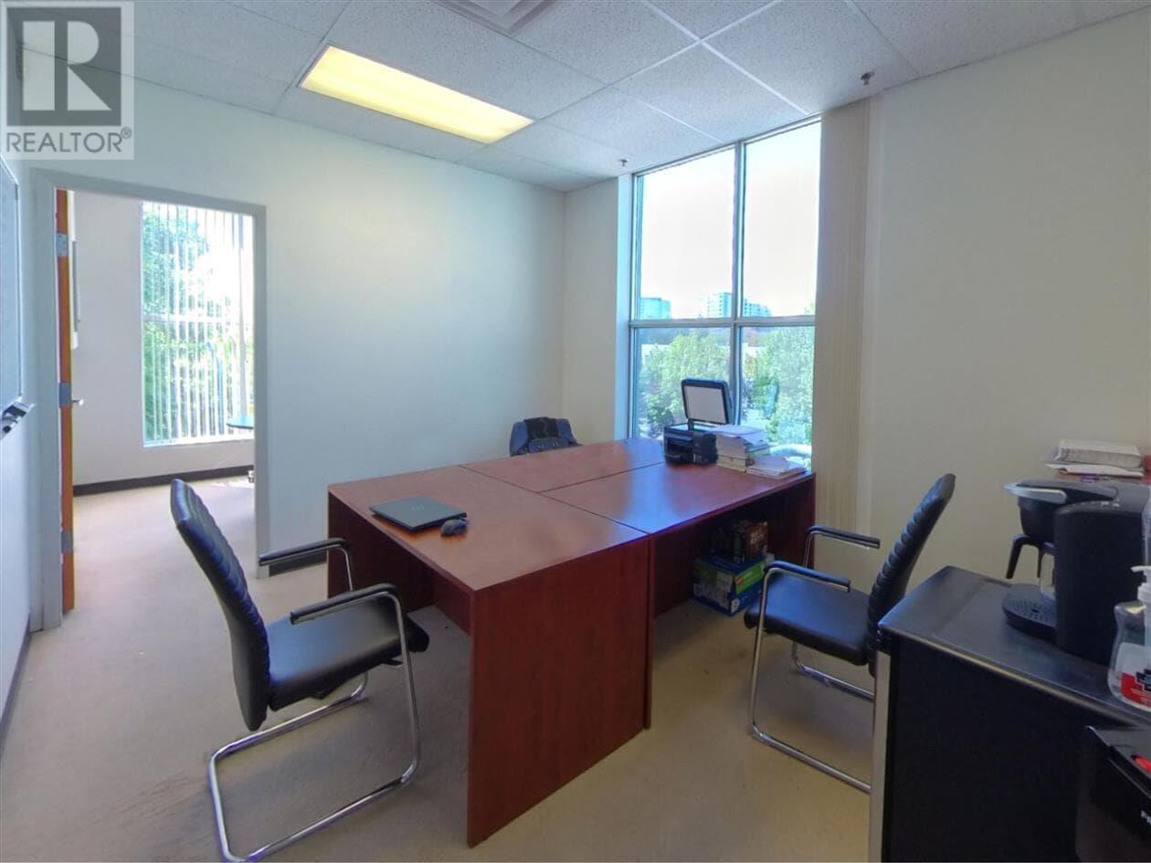 Listing Picture 15 of 18 : 3023 8700 MCKIM WAY, Richmond / 烈治文 - 魯藝地產 Yvonne Lu Group - MLS Medallion Club Member