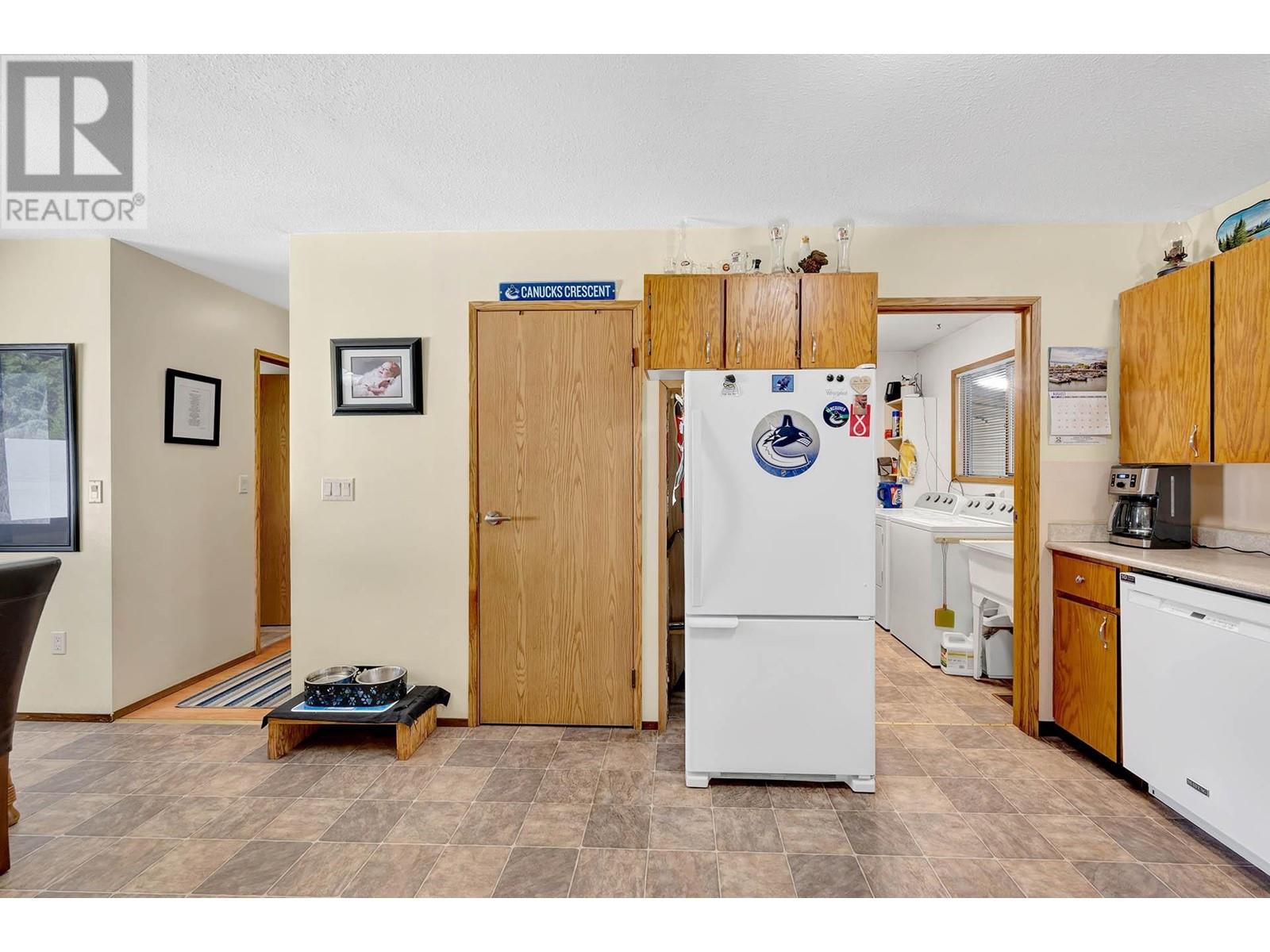 3089 Light Brown Road, Clearwater, British Columbia  V0E 1N1 - Photo 10 - 180880